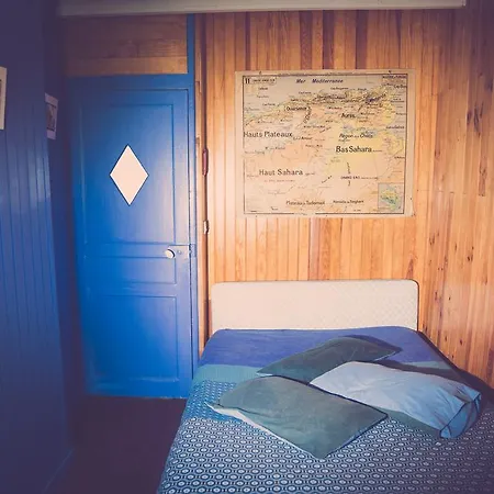 House Lydie Telegraphe *