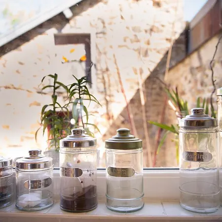 House Lydie Telegraphe